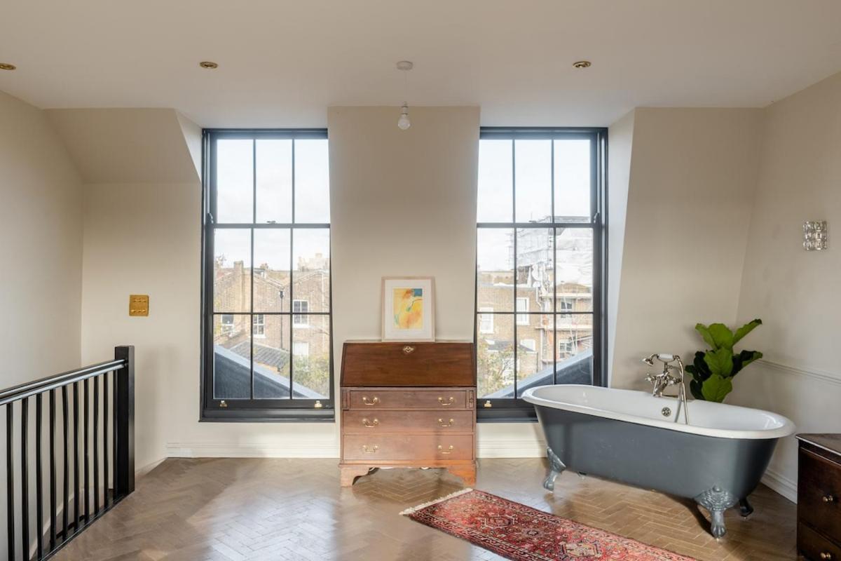 Luxury Town House In The Heart Of Clapton *